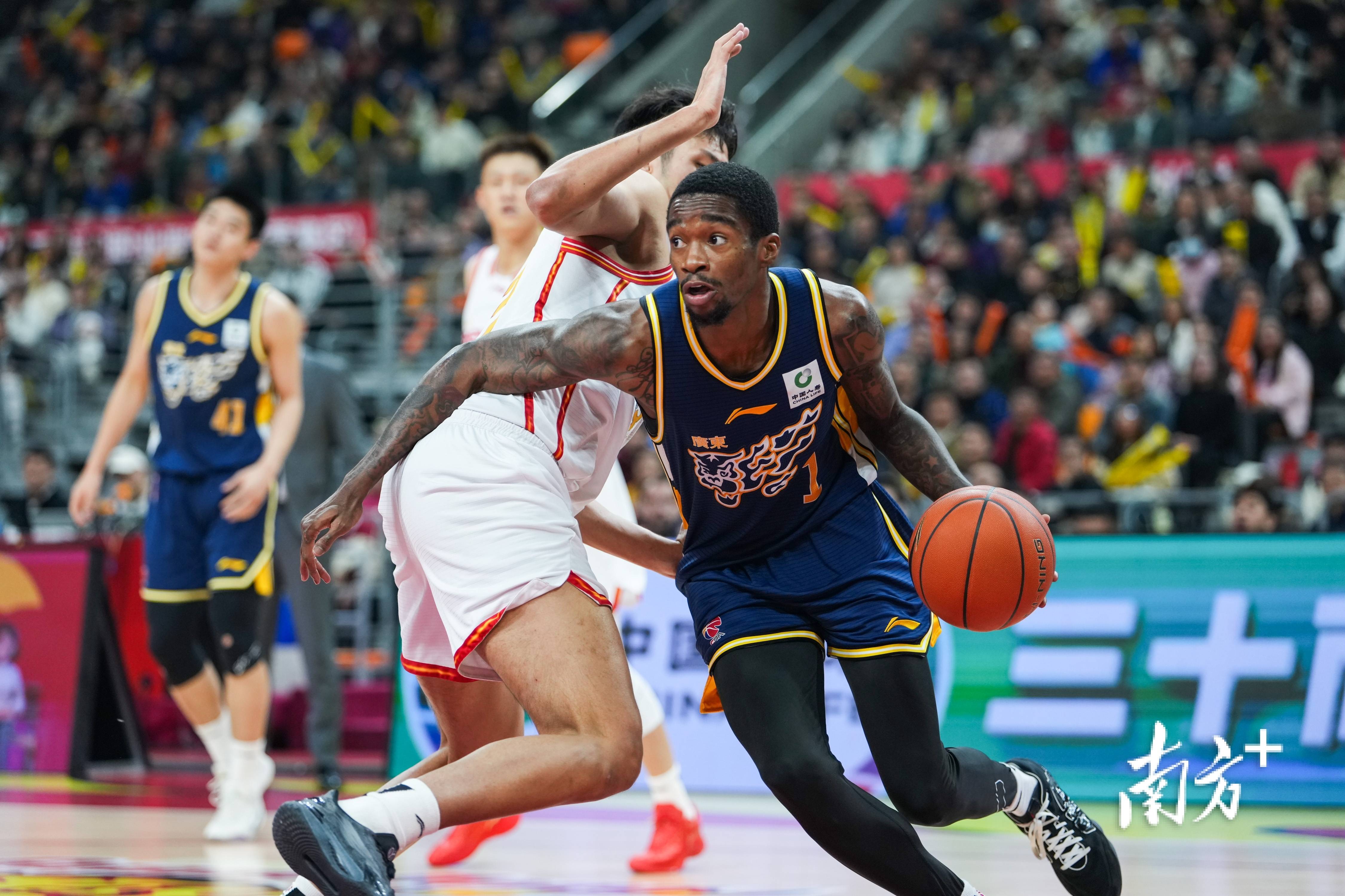 详细阅读:开云官网包含从法兰克福绝杀压哨备战中超到费耶诺德遗憾出局备战荷甲,赛后深圳男篮备战德国杯的词条 开云官网包含从法兰克福绝杀压哨备战中超到费耶诺德遗憾出局备战荷甲,赛后深圳男篮备战德国杯的词条