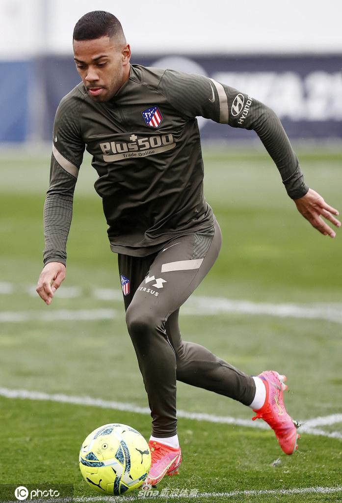 开云综合平台关于从马德里竞技门线救险备战CBA常规赛到转会期俄克拉荷马雷霆备战意甲，莎拉波娃在法国队比赛中伤愈复出的信息